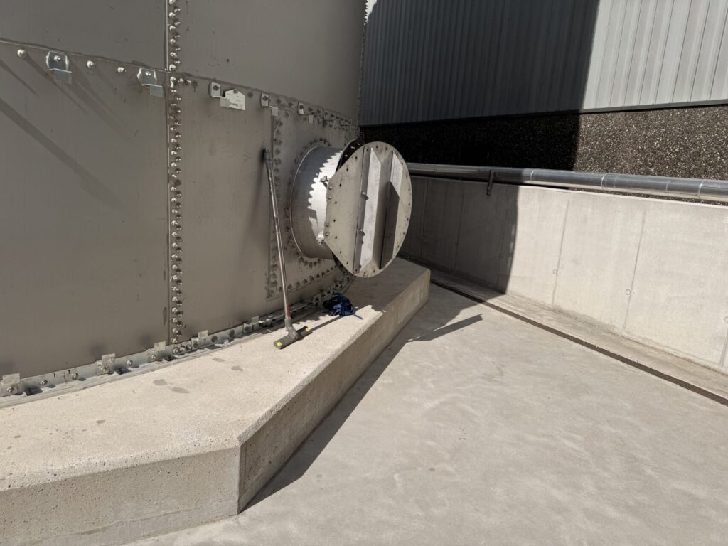 Concrete Tank Lining Amsterdam 02 Tank Access Manway