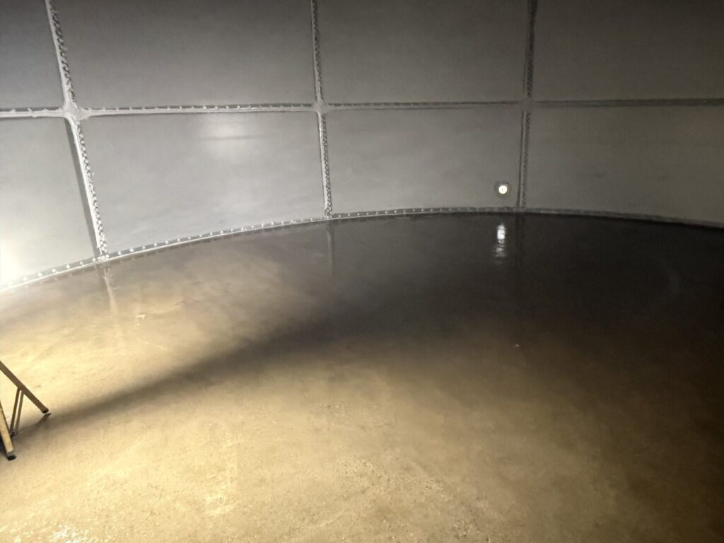 Concrete Tank Lining Amsterdam 10 Primed Concrete Tank Base